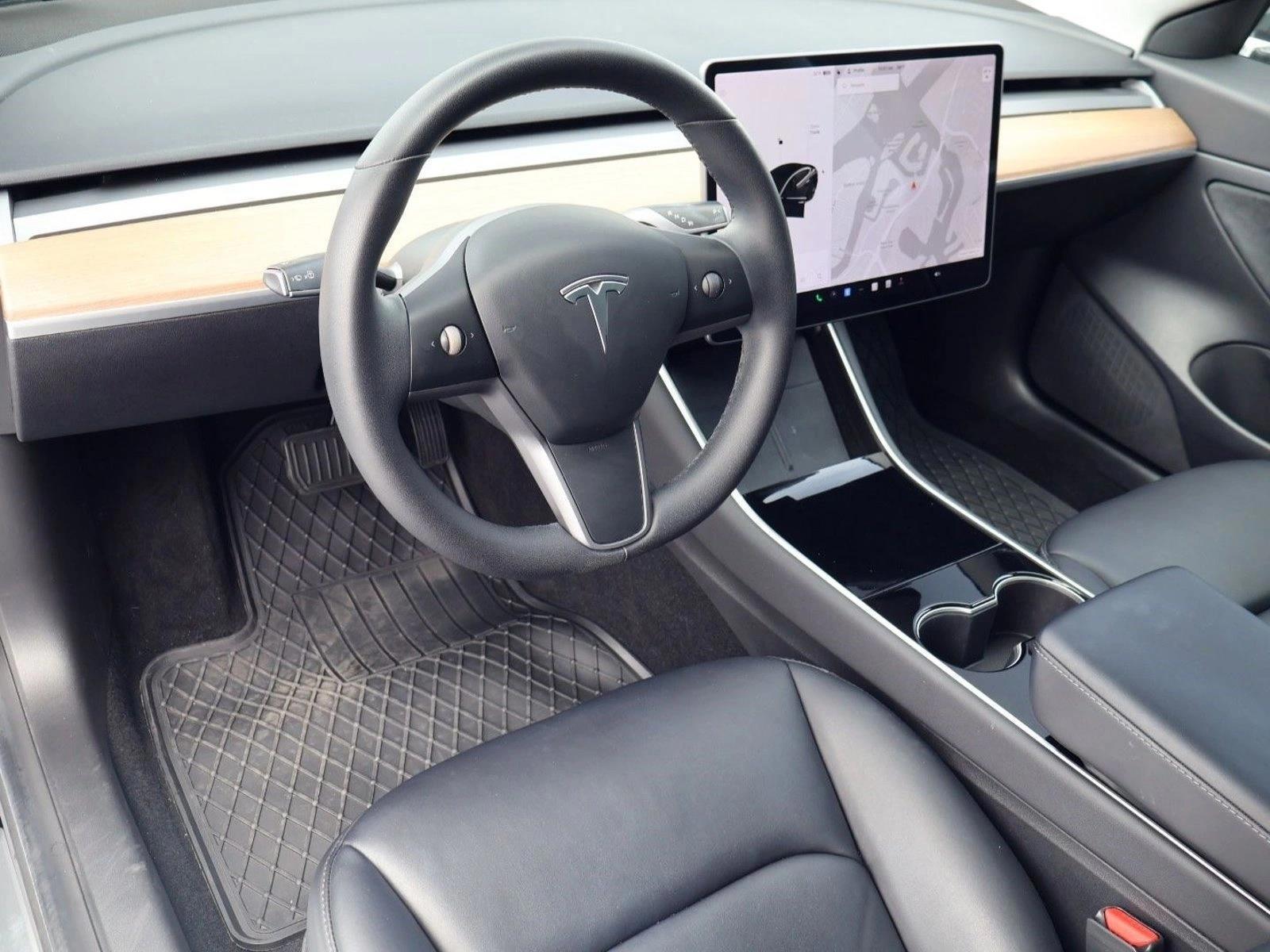 Thumbnail: 2020 Tesla Model 3 - 3
