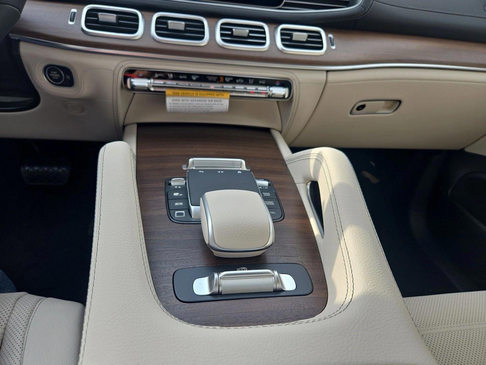 Thumbnail: 2026 Mercedes-Benz GLE - 3