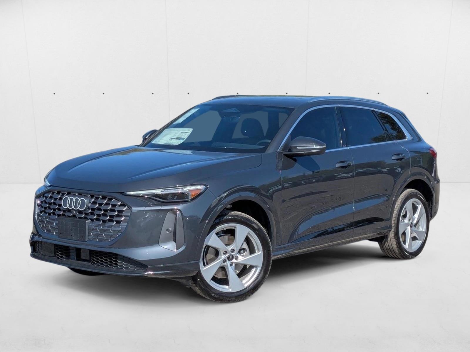 Thumbnail: 2025 Audi Q5 - 1
