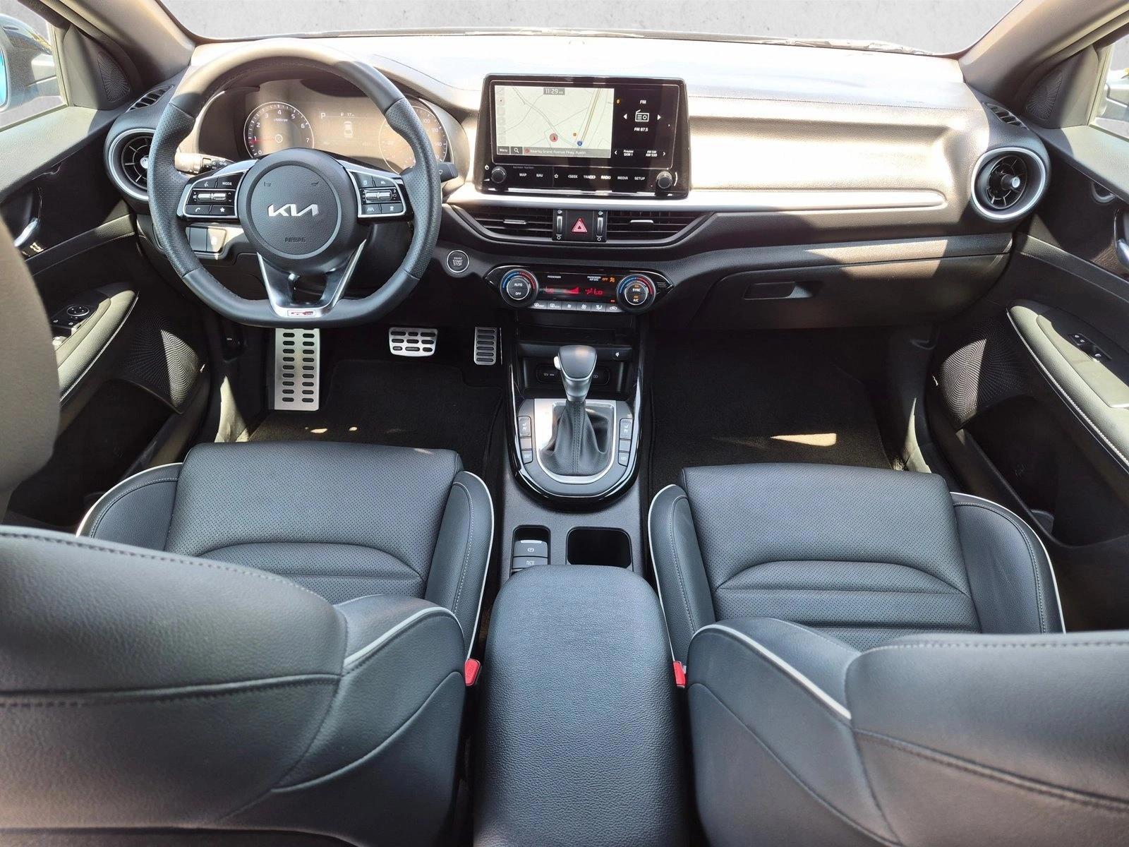 Thumbnail: 2023 Kia Forte - 3