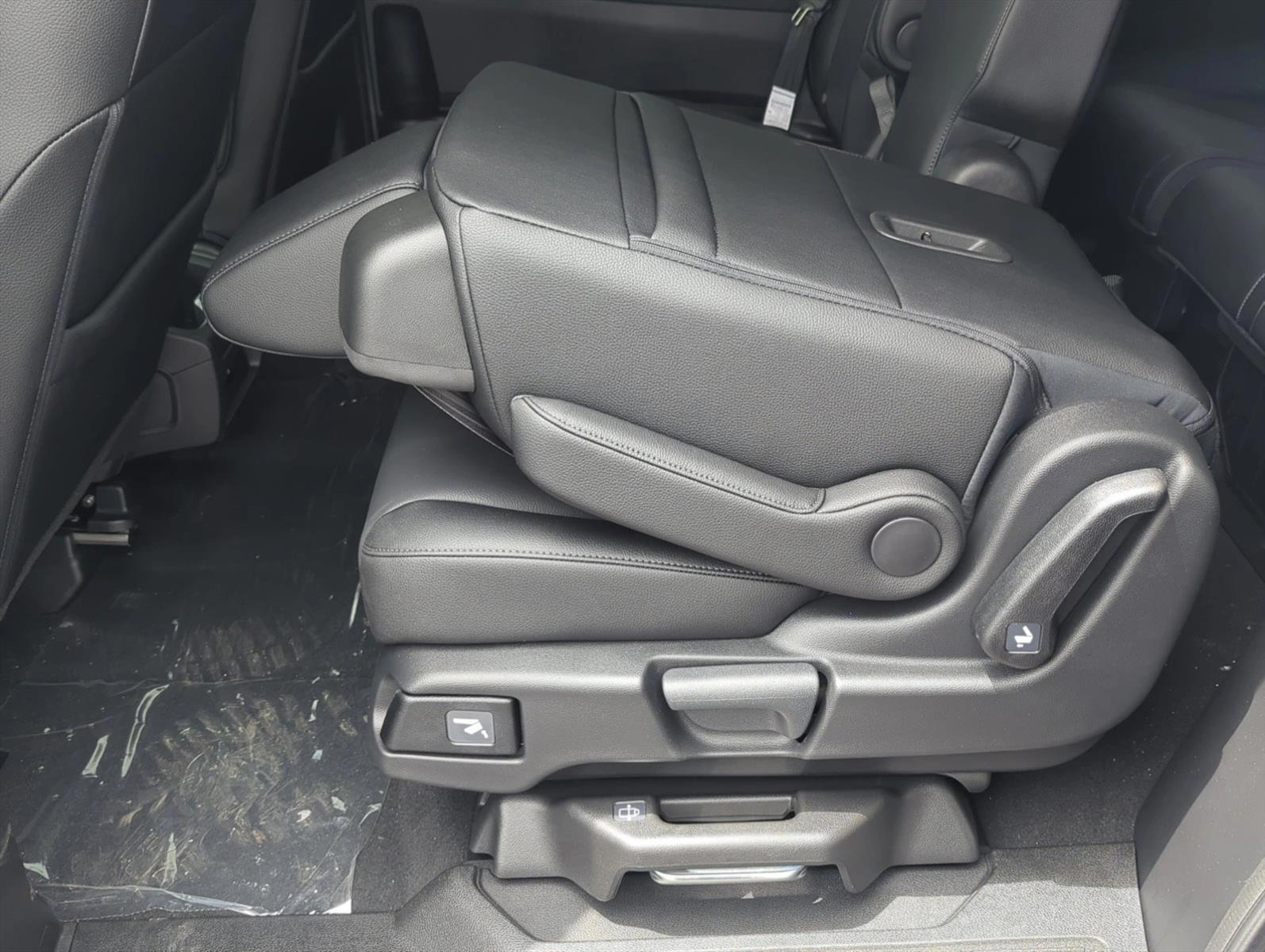 Thumbnail: 2026 Honda Odyssey - 4
