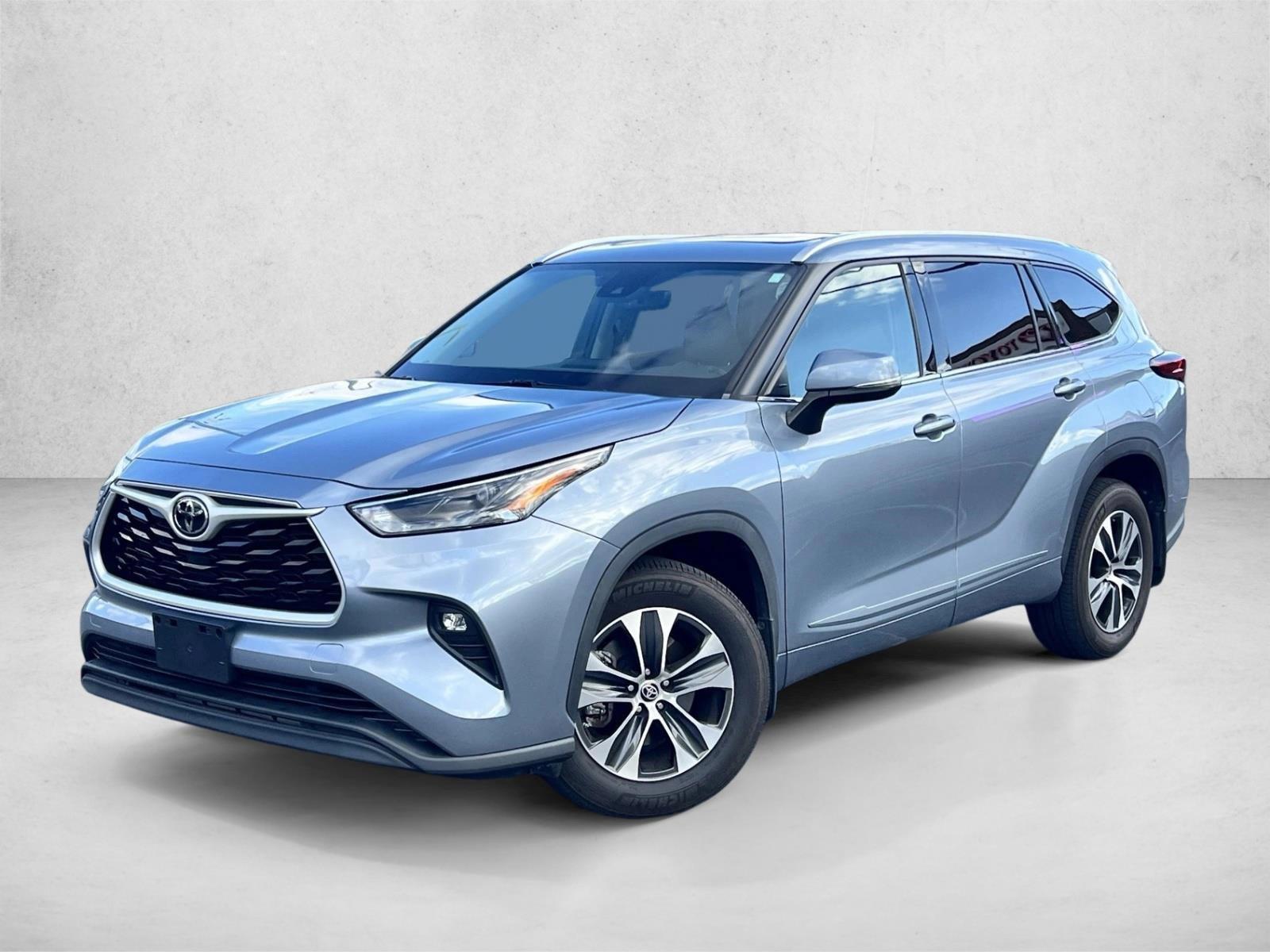 Thumbnail: 2022 Toyota Highlander - 1