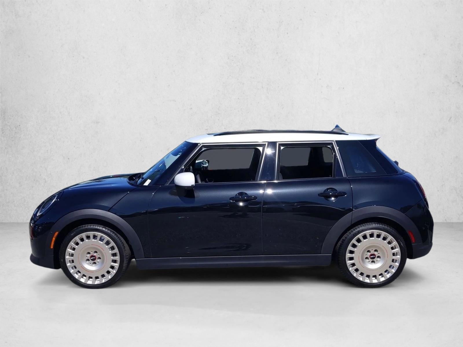 Thumbnail: 2027 MINI Cooper Hardtop - 2