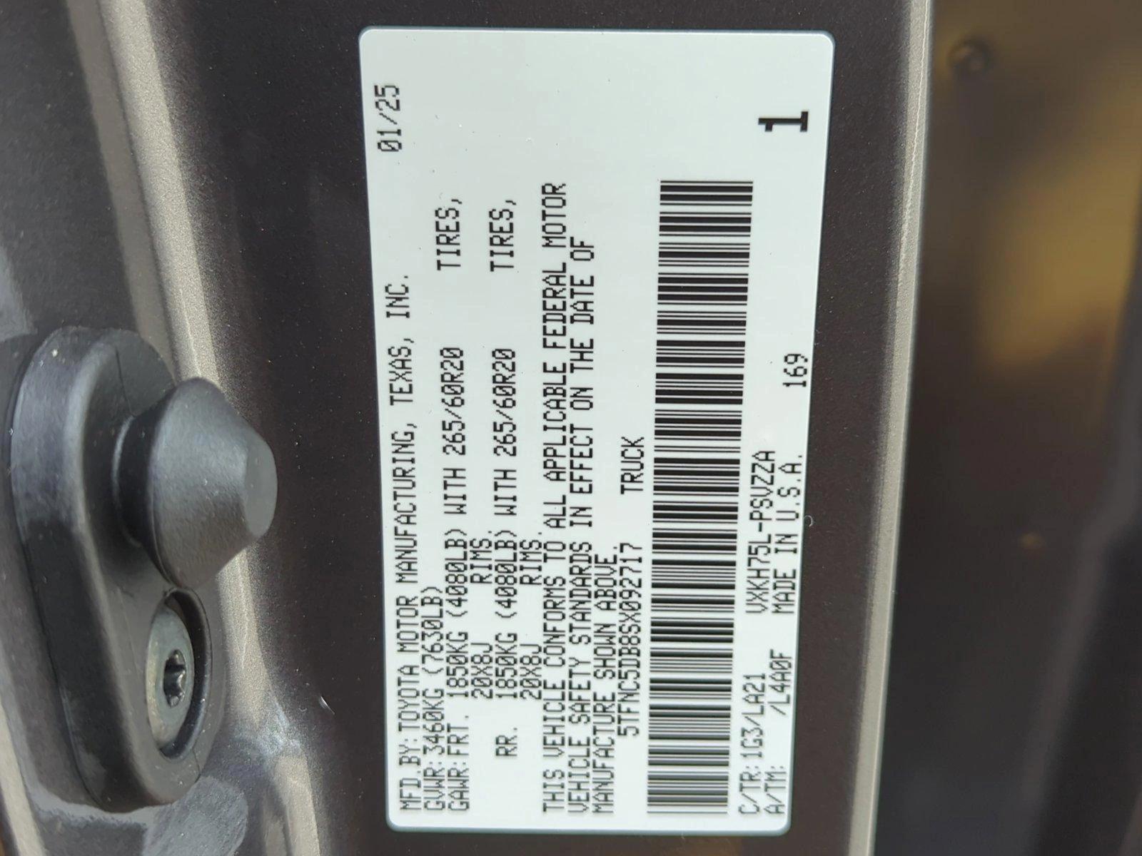 2025 Toyota Tundra Platinum - Photo 18