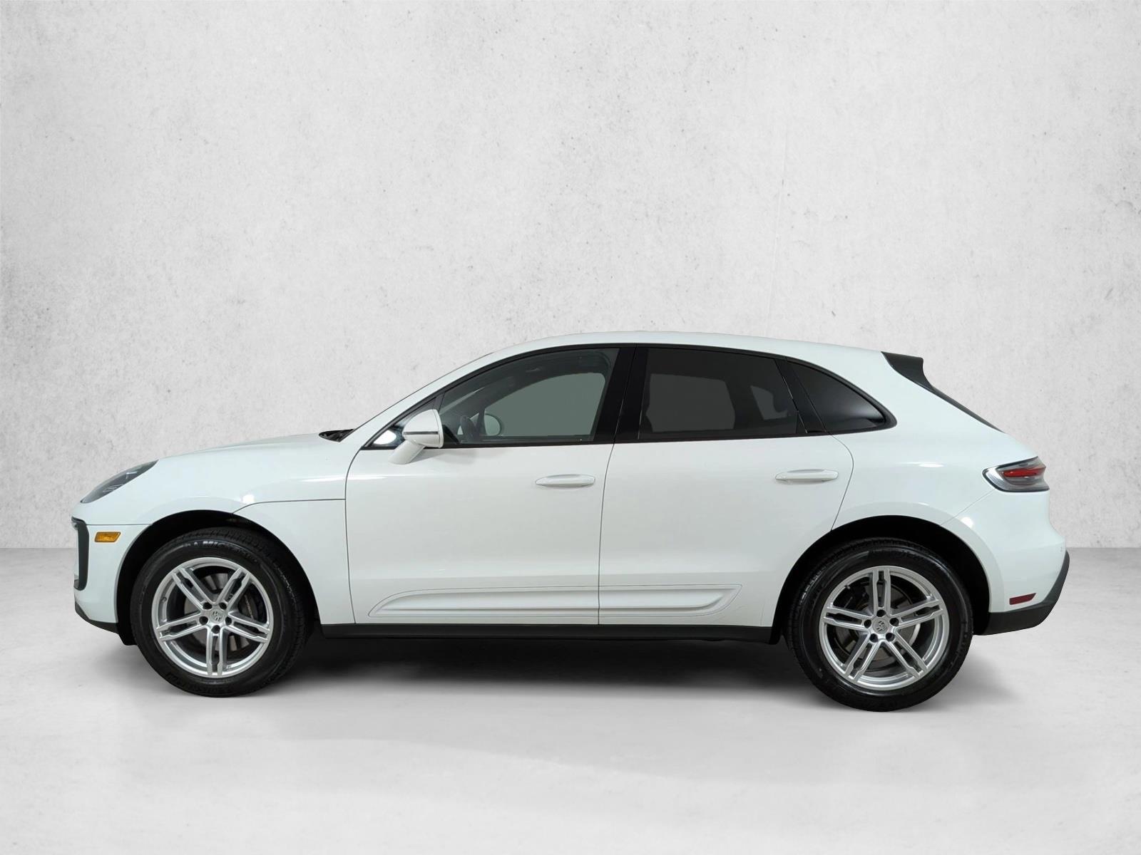 Thumbnail: 2025 Porsche Macan - 2
