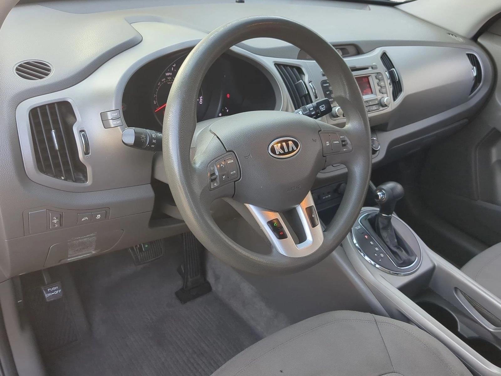 Thumbnail: 2011 Kia Sportage - 3