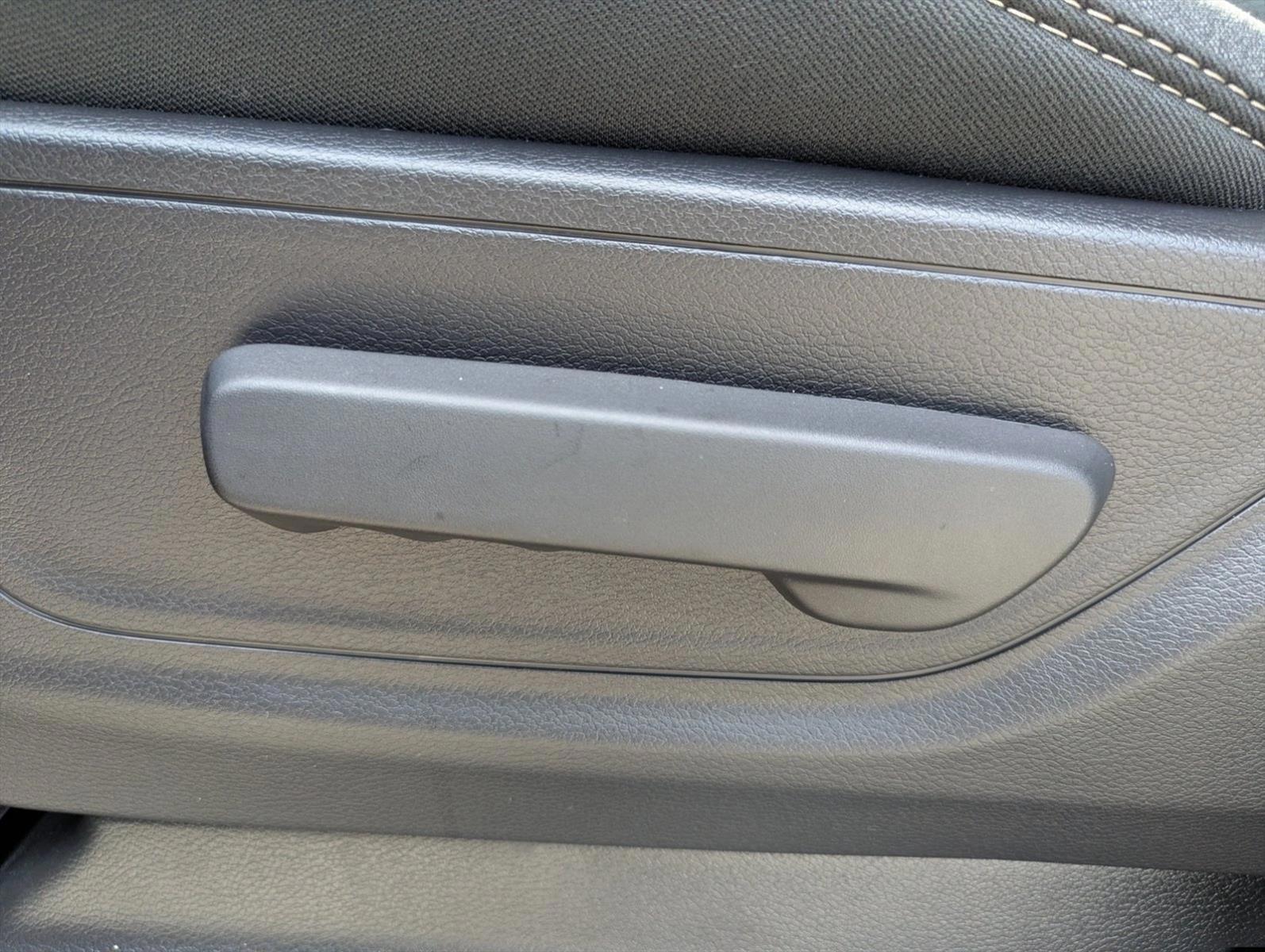 Thumbnail: 2026 RAM 1500 - 4