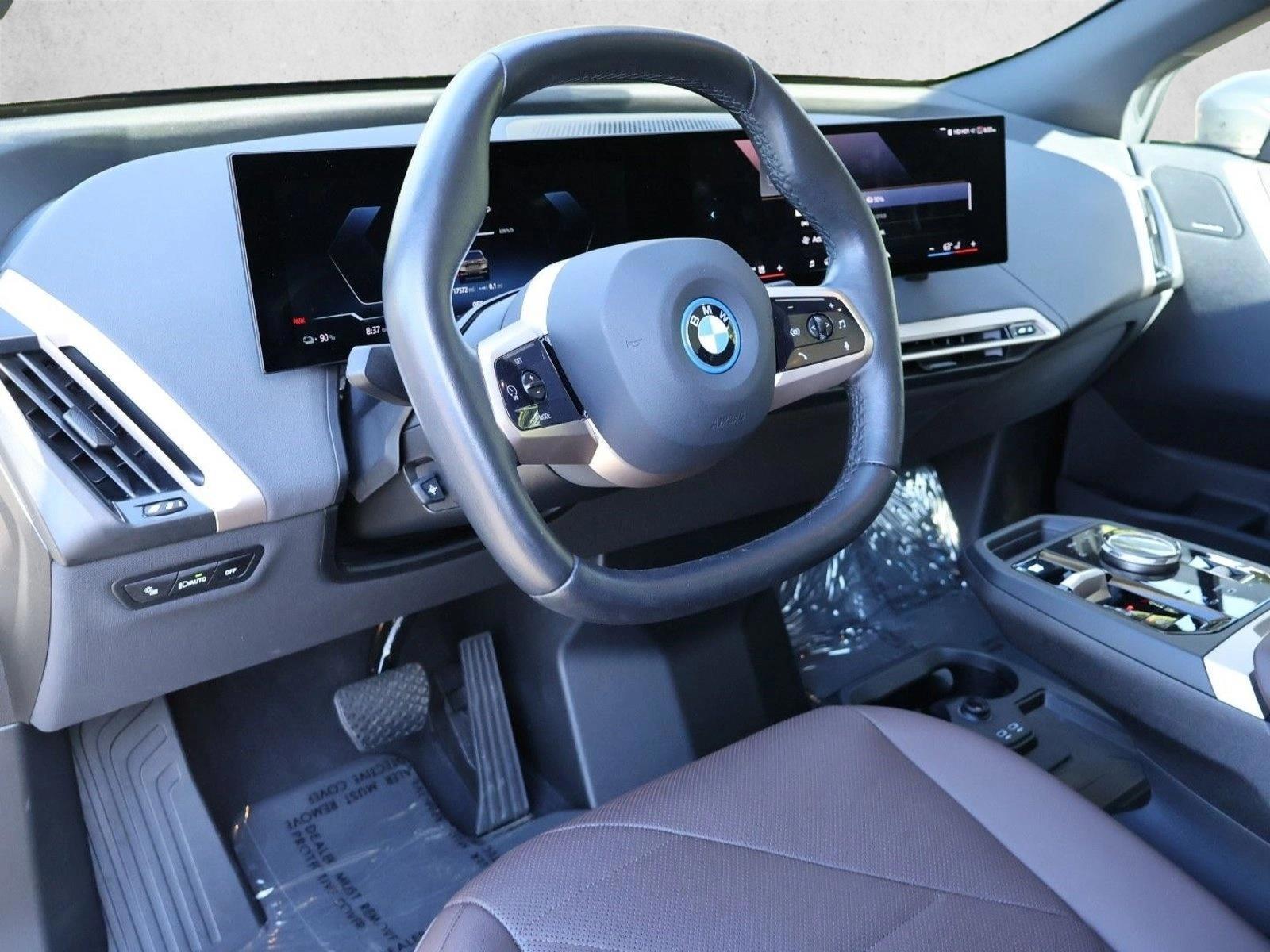 Thumbnail: 2024 BMW iX - 3