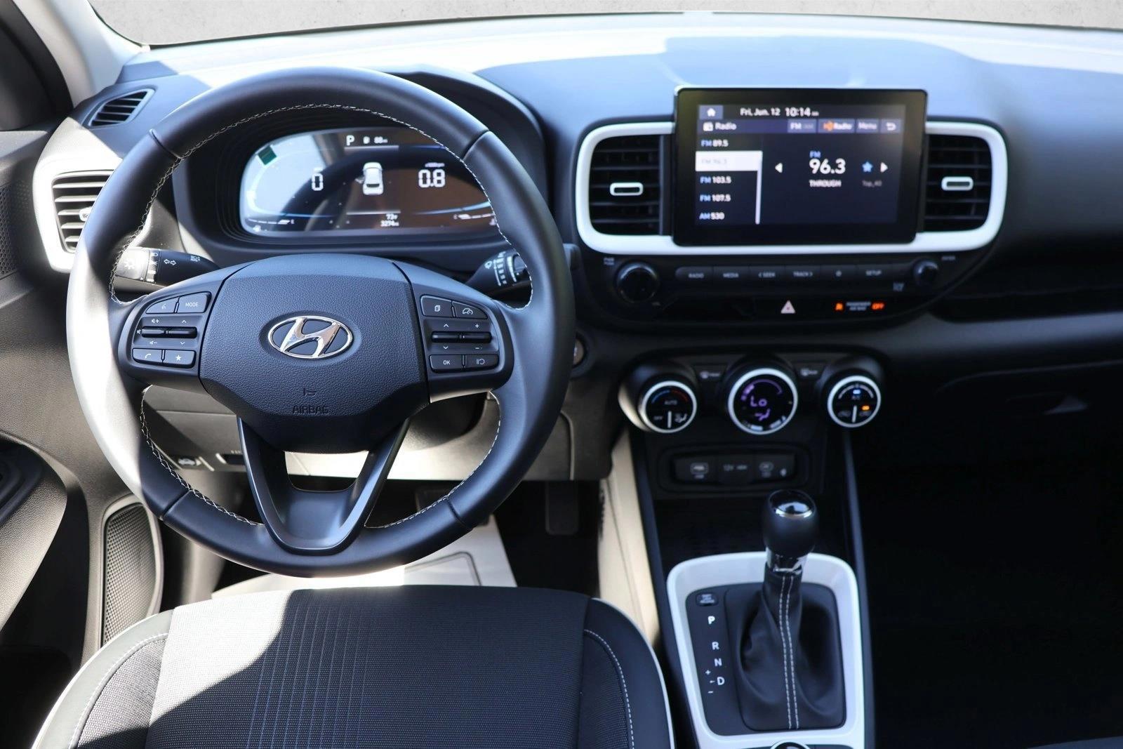 Thumbnail: 2026 Hyundai Venue - 3