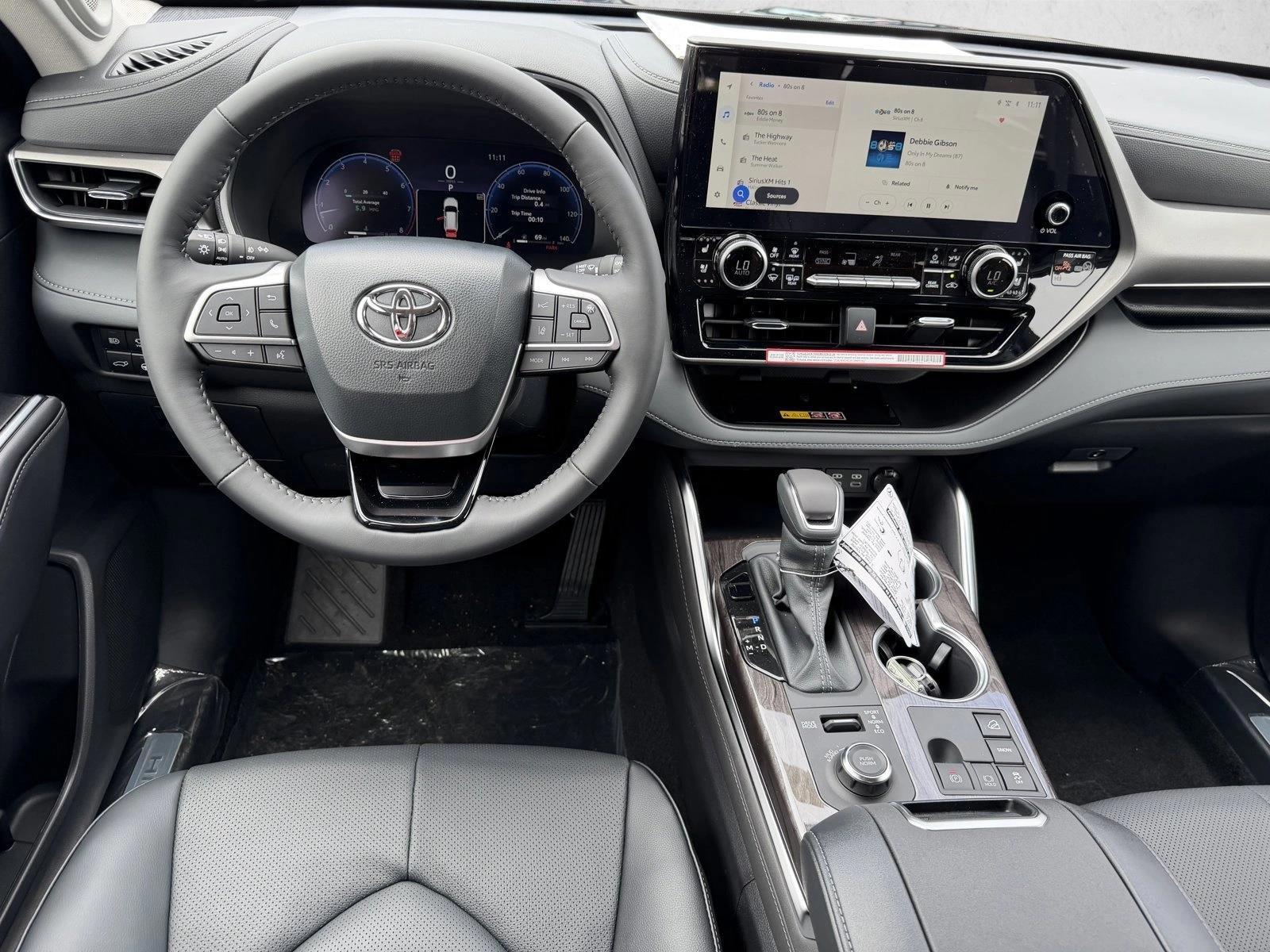 Thumbnail: 2026 Toyota Highlander - 3