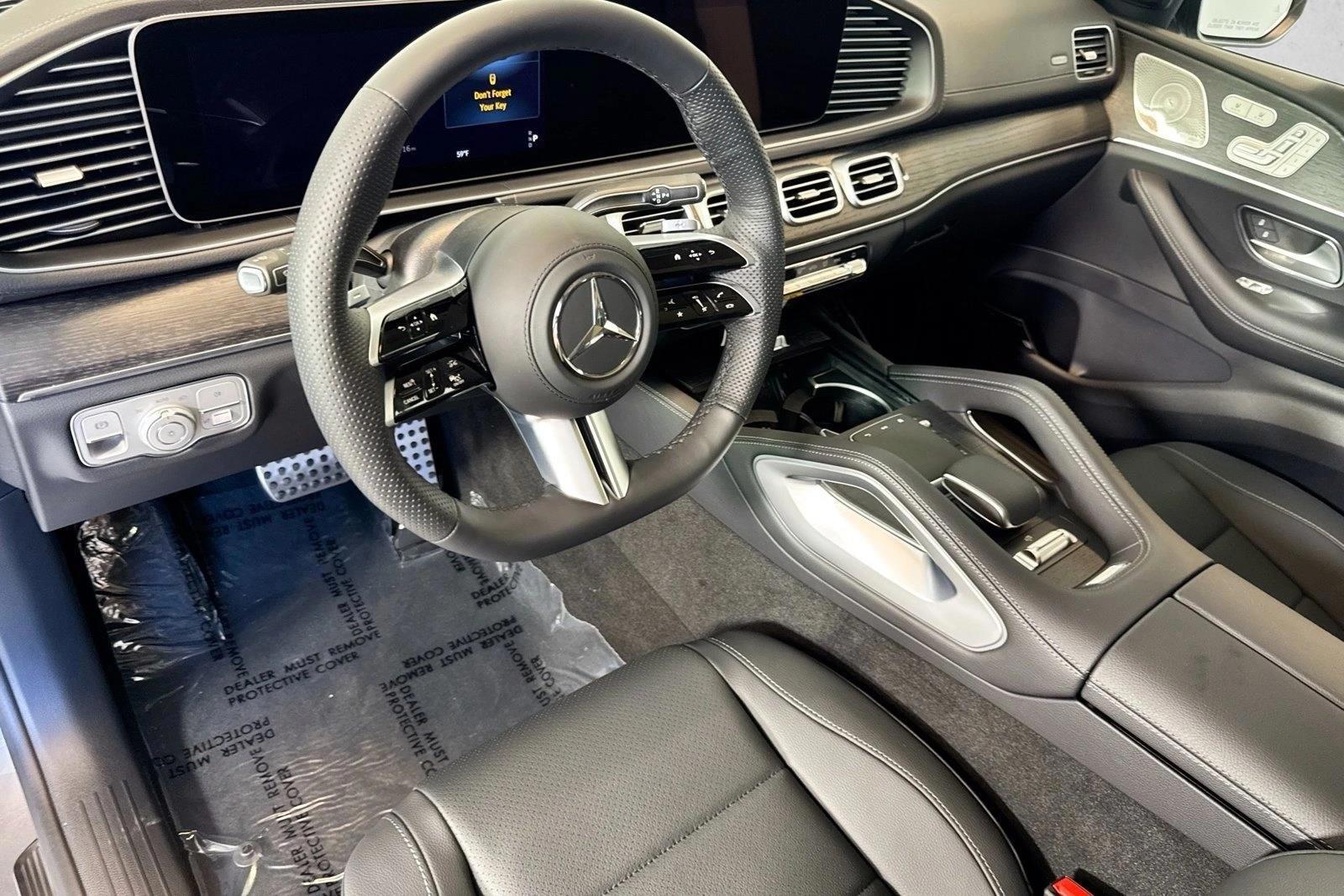 Thumbnail: 2026 Mercedes-Benz GLS - 3