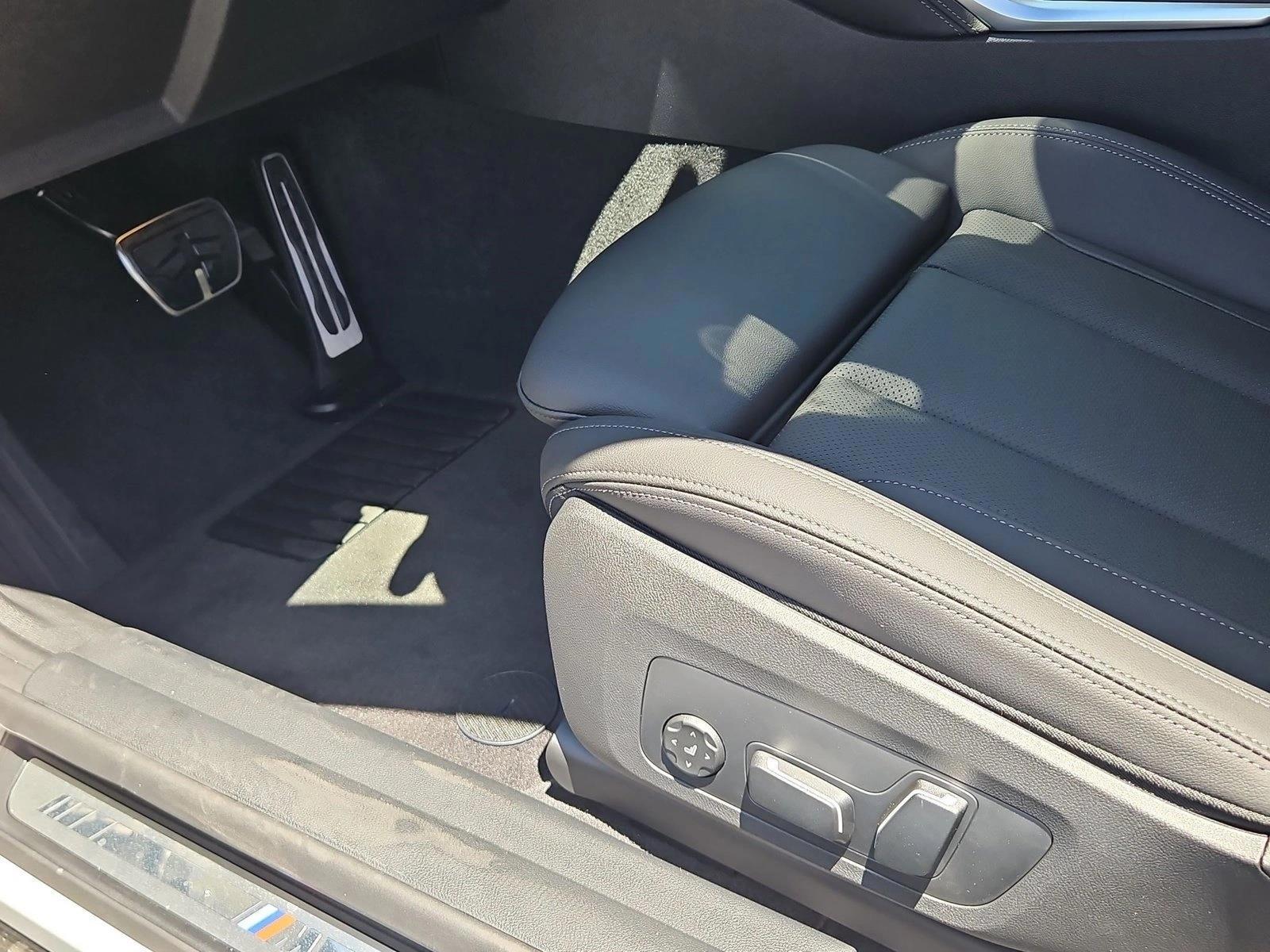 Thumbnail: 2026 BMW i4 - 4