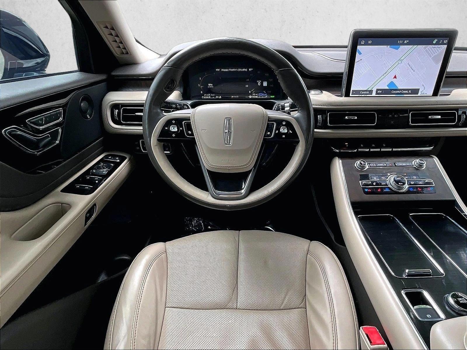 Thumbnail: 2021 Lincoln Aviator - 3