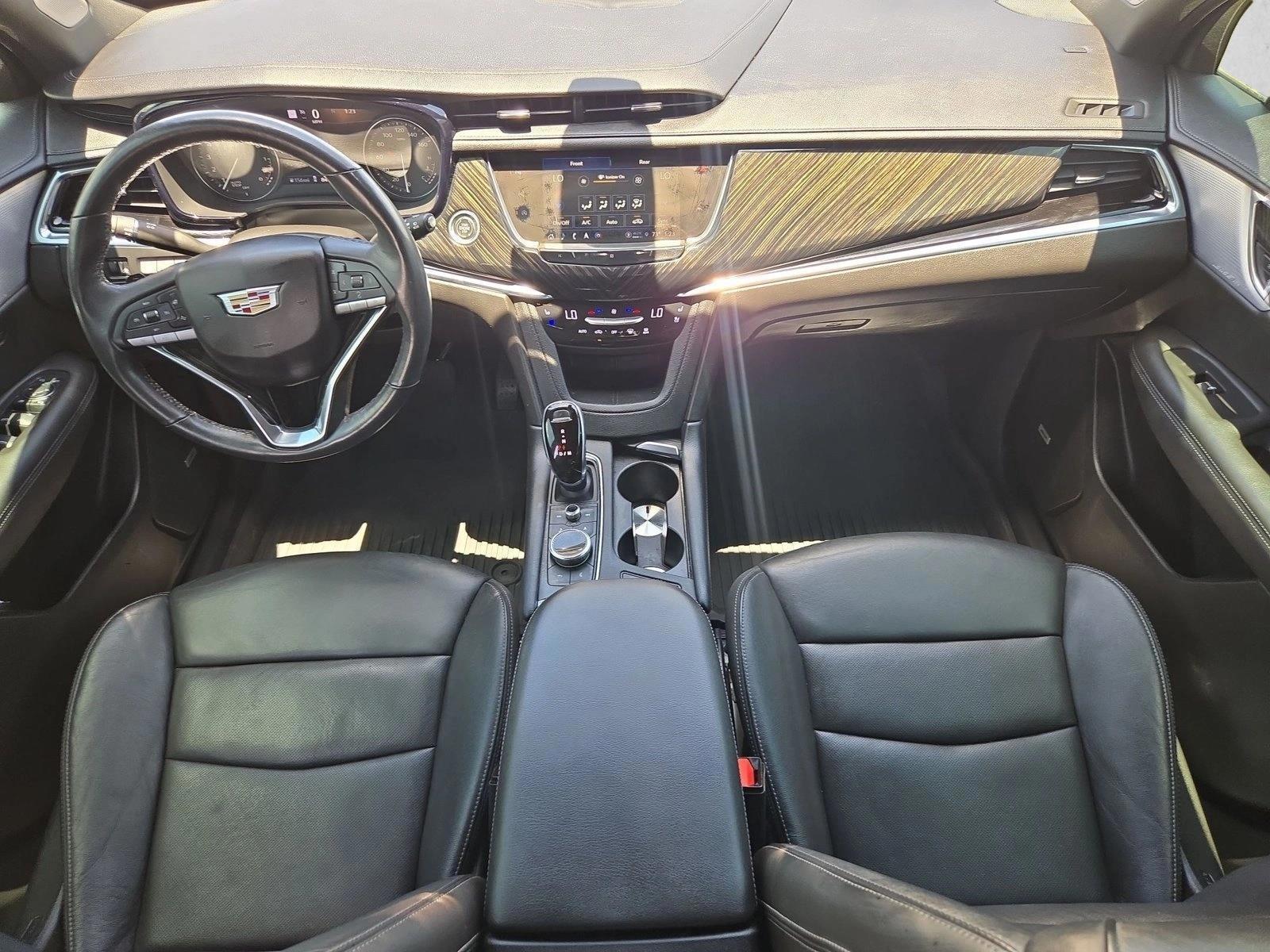 Thumbnail: 2021 Cadillac XT6 - 3