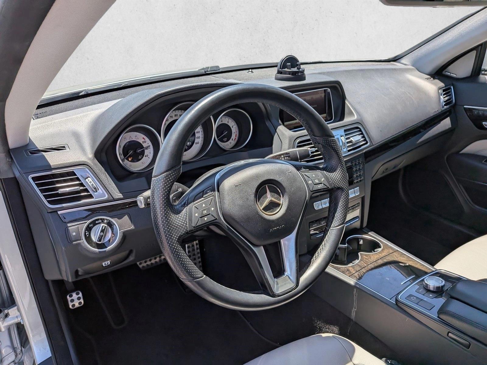 Thumbnail: 2014 Mercedes-Benz E-Class - 3
