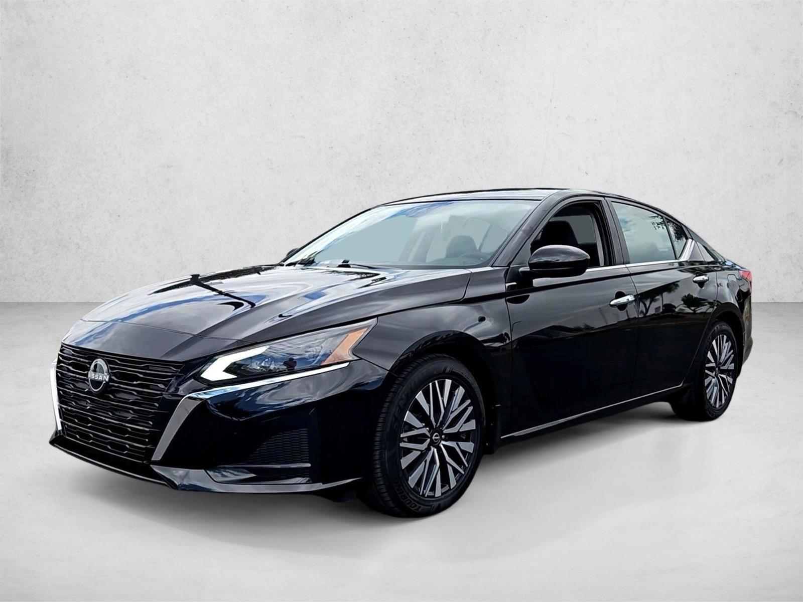 Thumbnail: 2023 Nissan Altima - 3