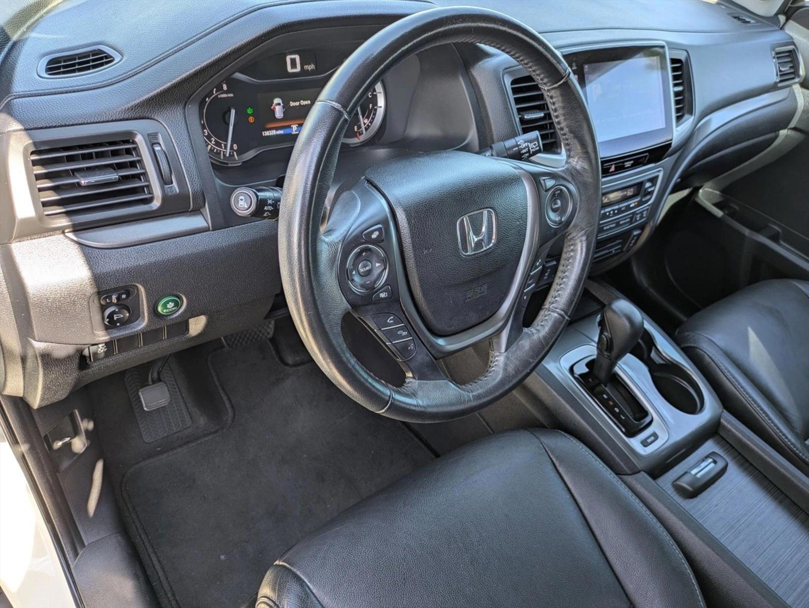 Thumbnail: 2018 Honda Pilot - 3