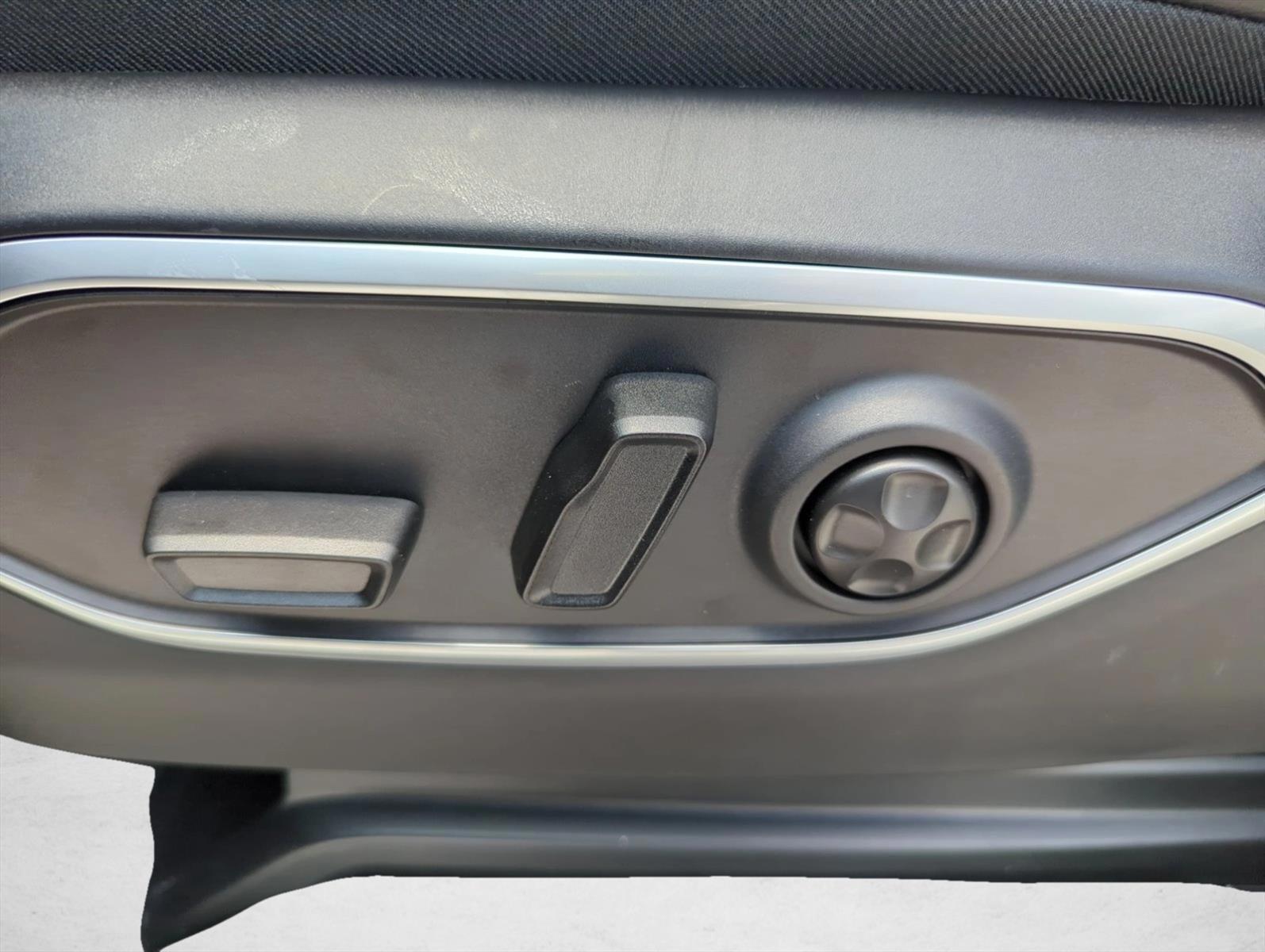 Thumbnail: 2026 Jeep Grand Wagoneer - 4
