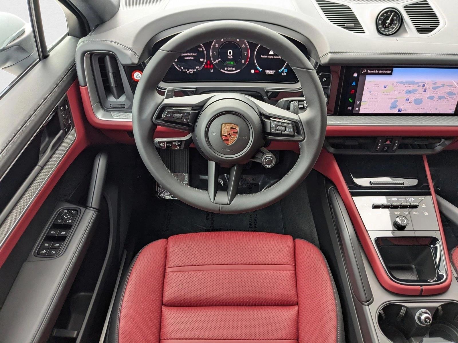 2026 Porsche Cayenne Coup E-Hybrid - Photo 16