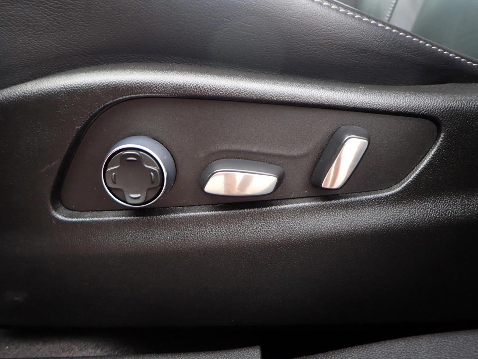 Thumbnail: 2024 Cadillac XT4 - 4