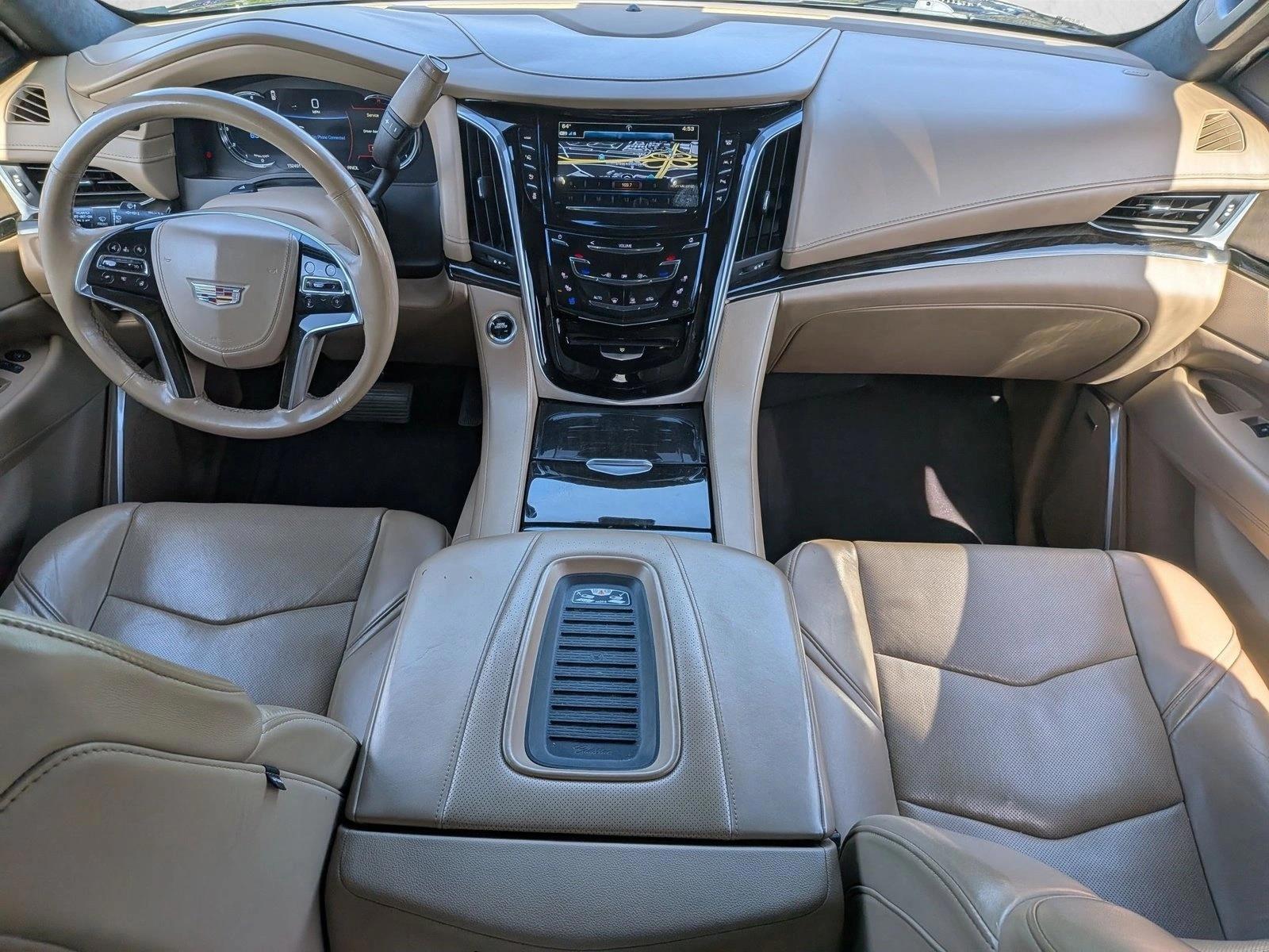 Thumbnail: 2020 Cadillac Escalade - 3