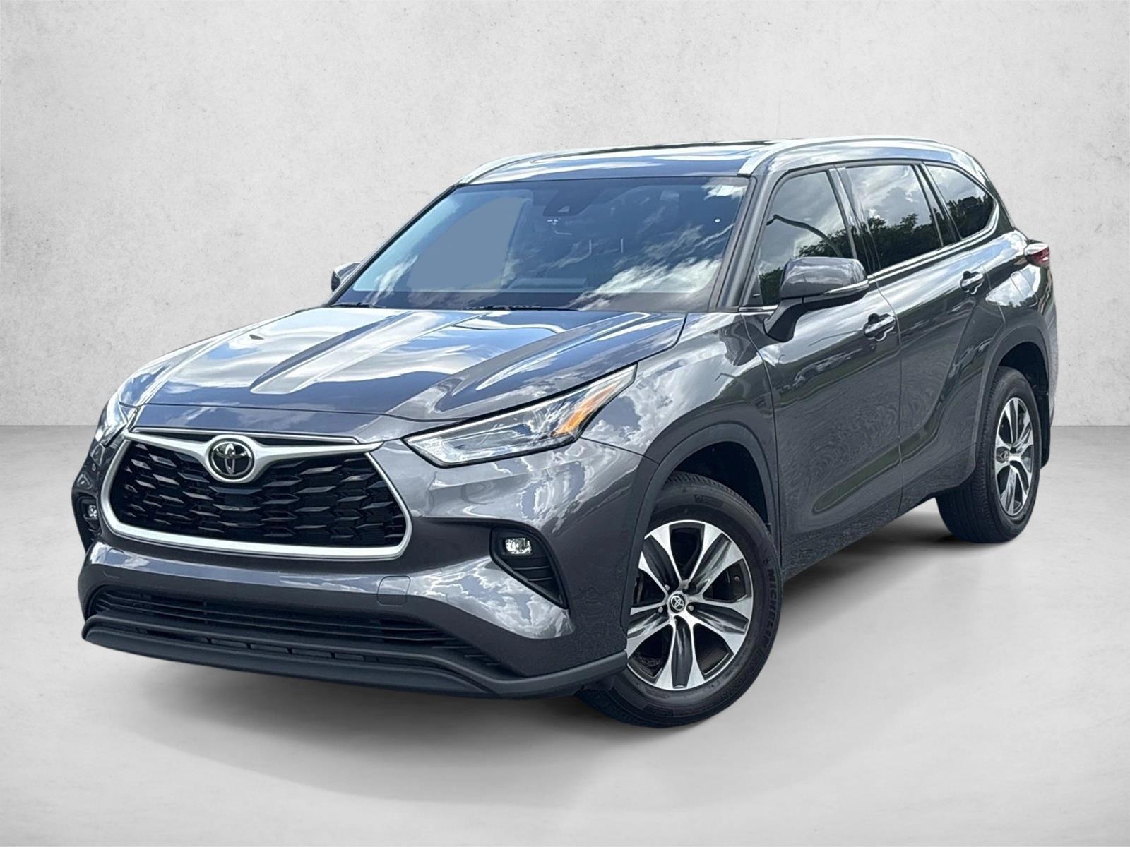 Thumbnail: 2022 Toyota Highlander - 1