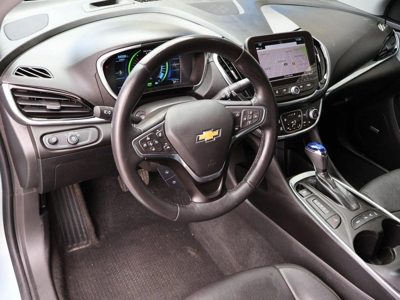 Thumbnail: 2018 Chevrolet Volt - 3