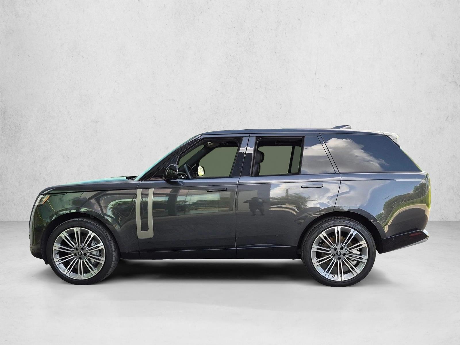 Thumbnail: 2025 Land Rover Range Rover - 2