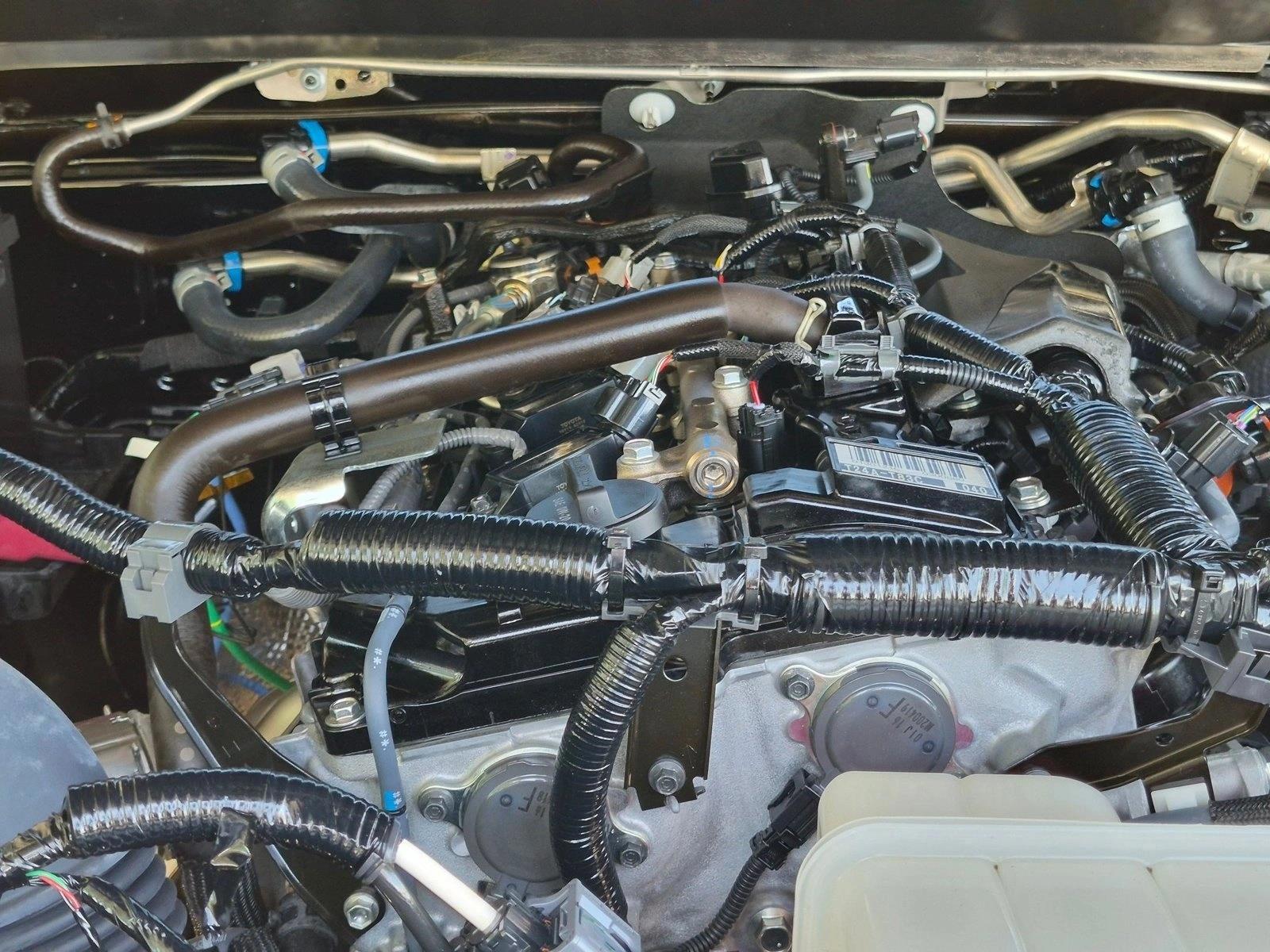 2025 Toyota Tacoma SR5 - Photo 21