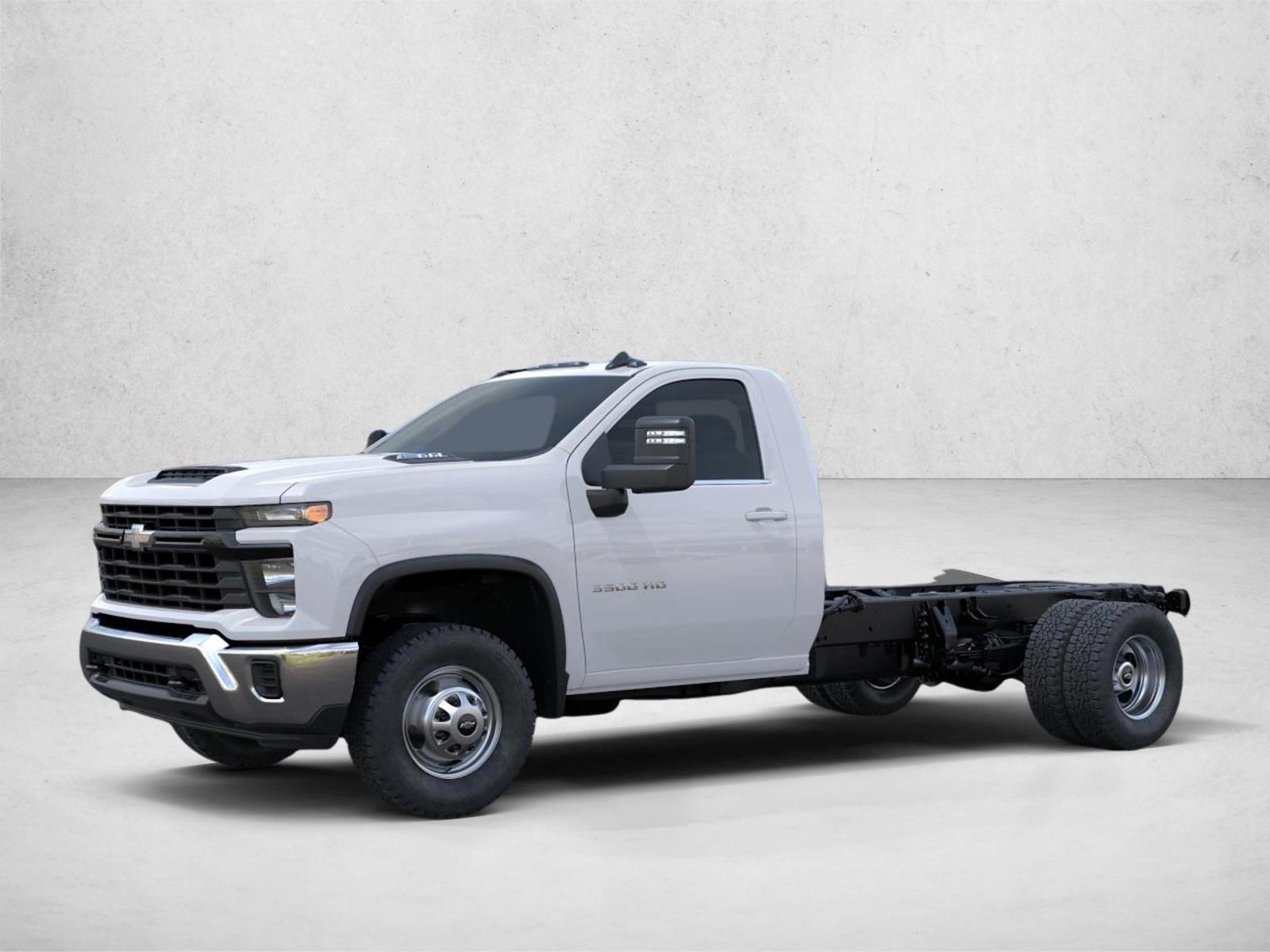 Thumbnail: 2026 Chevrolet Silverado 3500 - 2