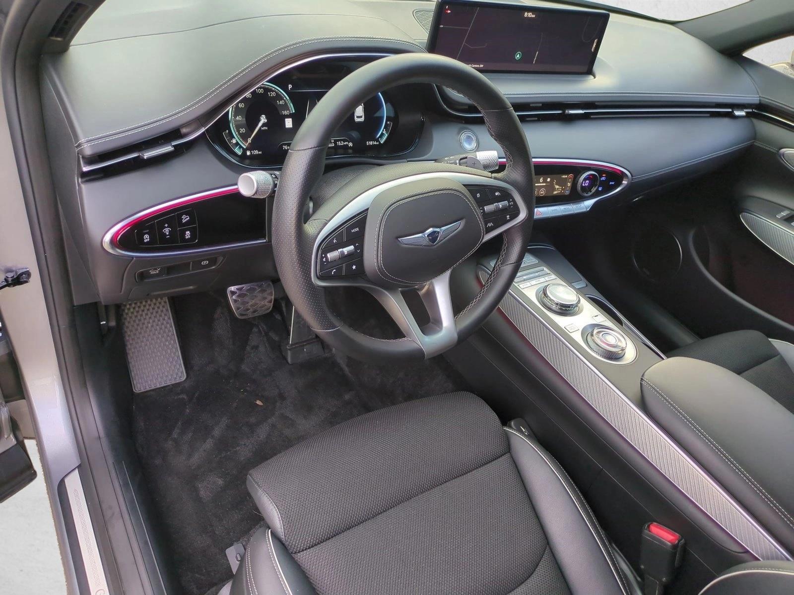 Thumbnail: 2023 Genesis GV70 - 3