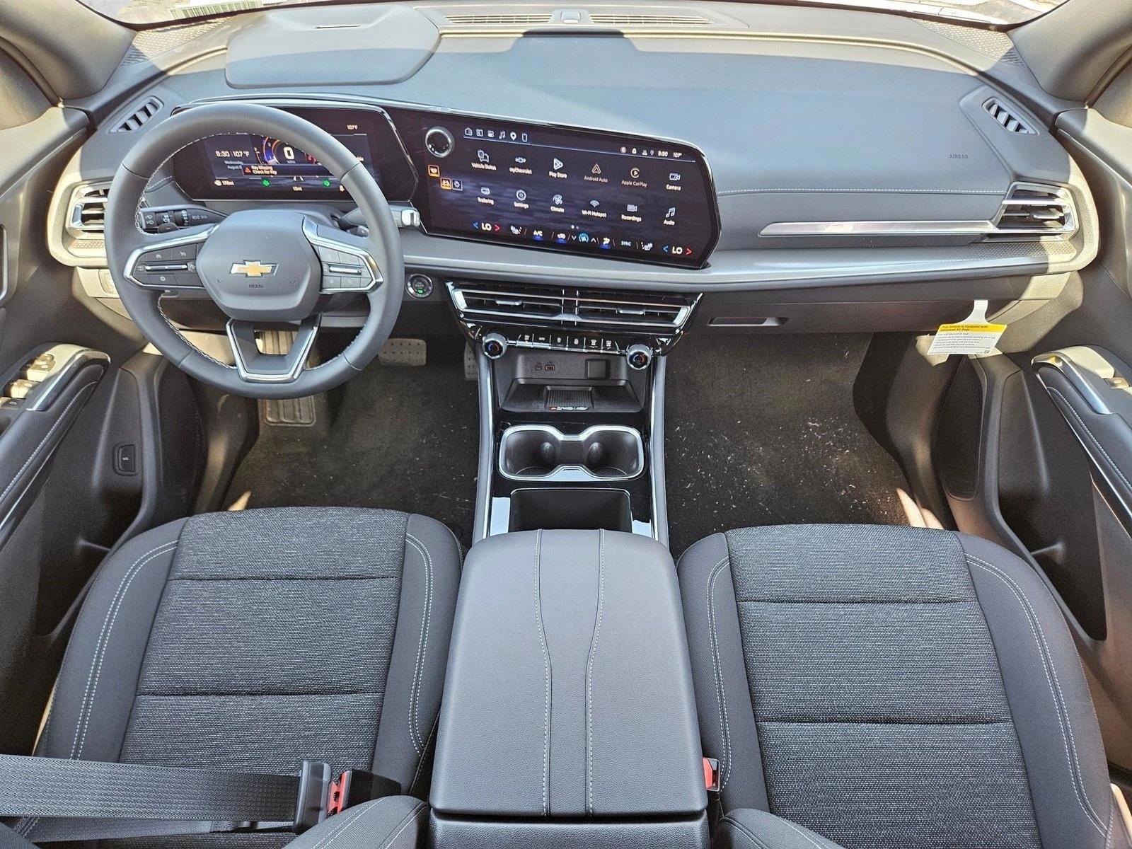 Thumbnail: 2027 Chevrolet Traverse - 4