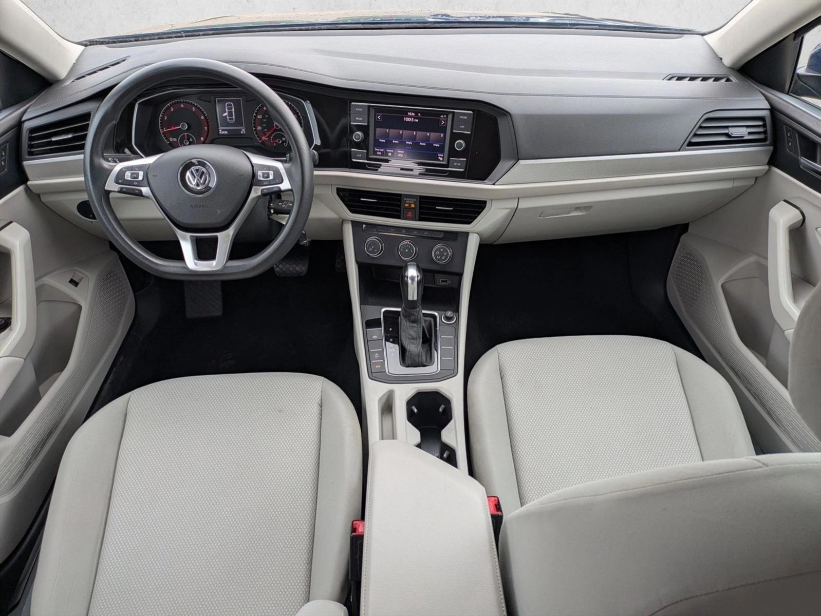 Thumbnail: 2019 Volkswagen Jetta - 3