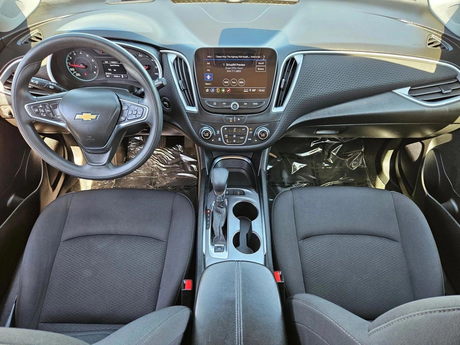Thumbnail: 2024 Chevrolet Malibu - 3
