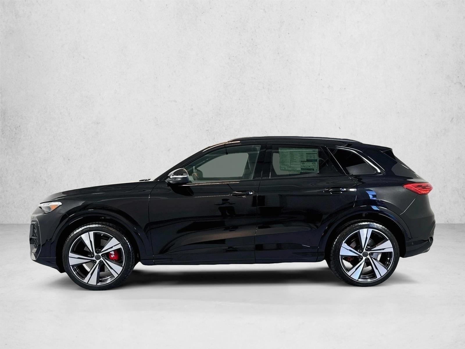 Thumbnail: 2026 Audi SQ5 - 2