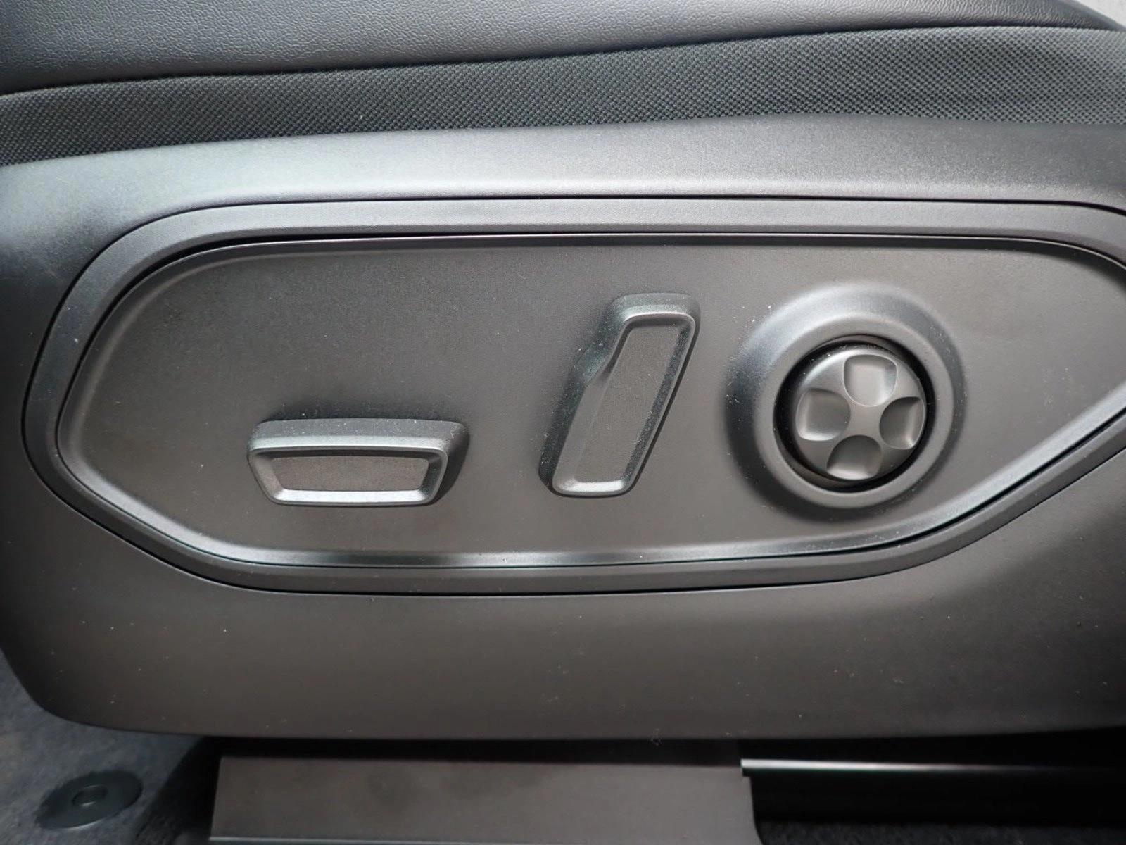 Thumbnail: 2026 Jeep Grand Cherokee - 3