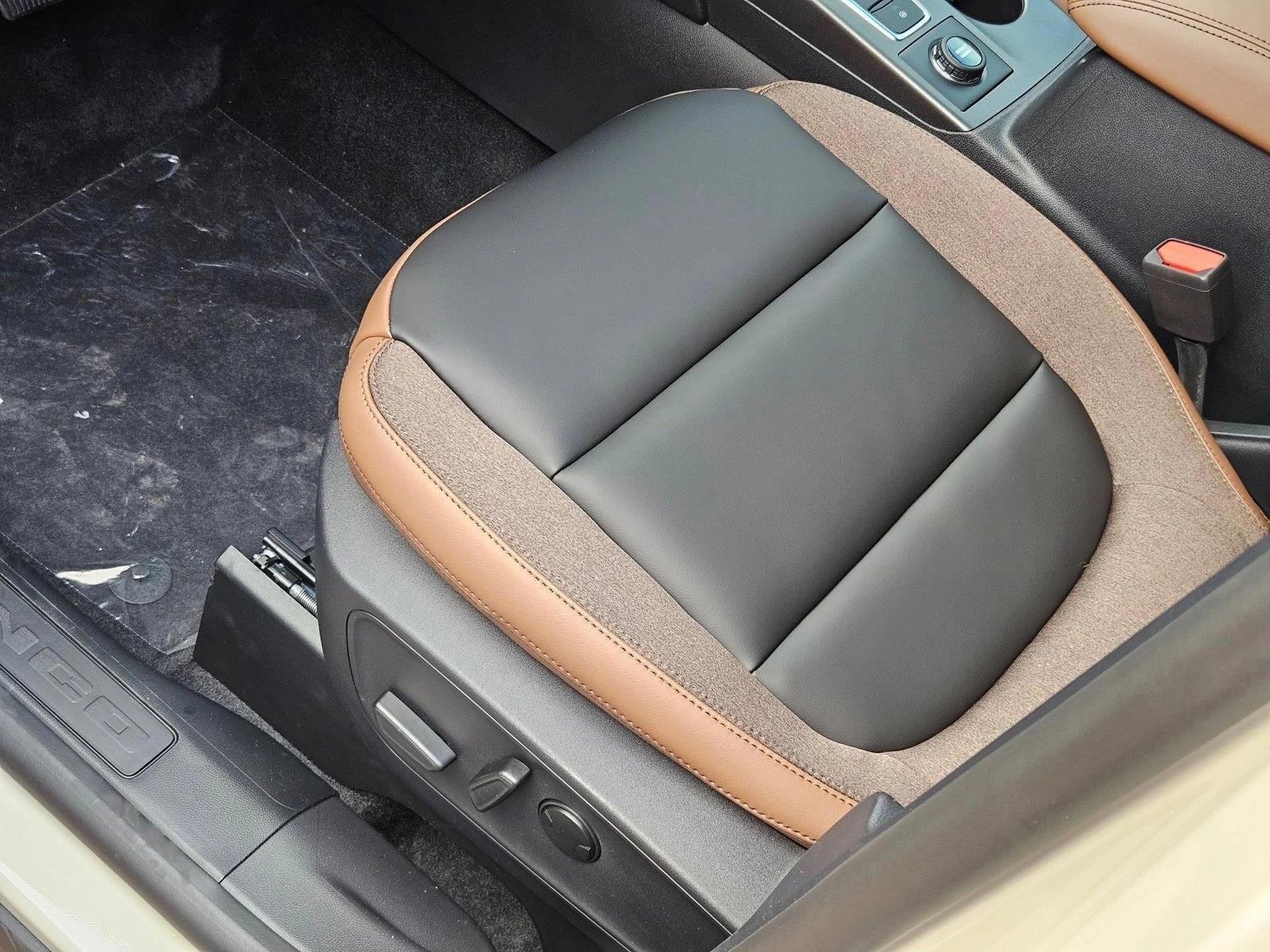 Thumbnail: 2025 Ford Bronco Sport - 4