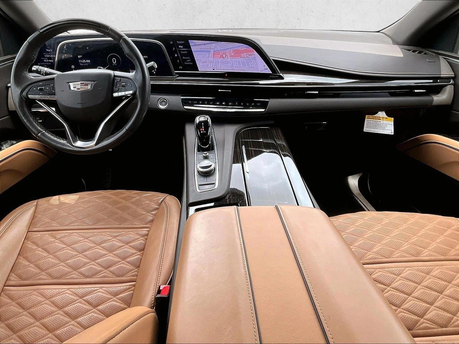 Thumbnail: 2023 Cadillac Escalade - 4