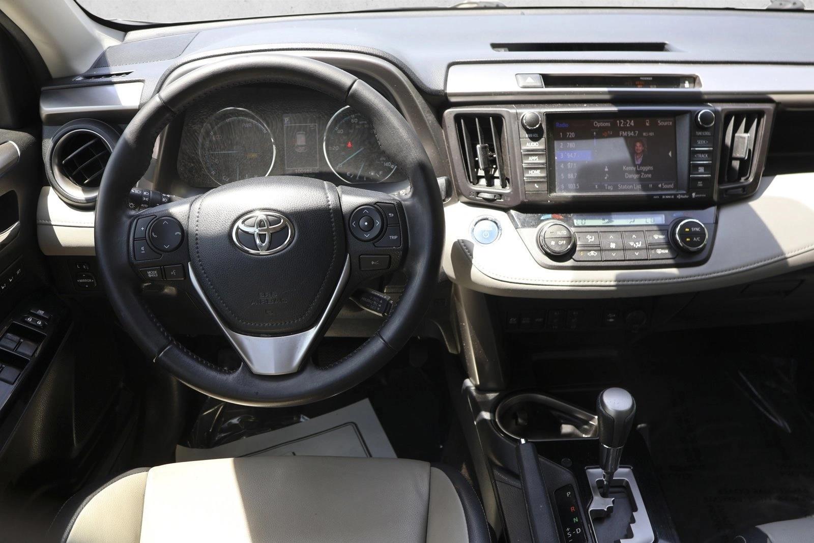 Thumbnail: 2016 Toyota RAV4 - 3
