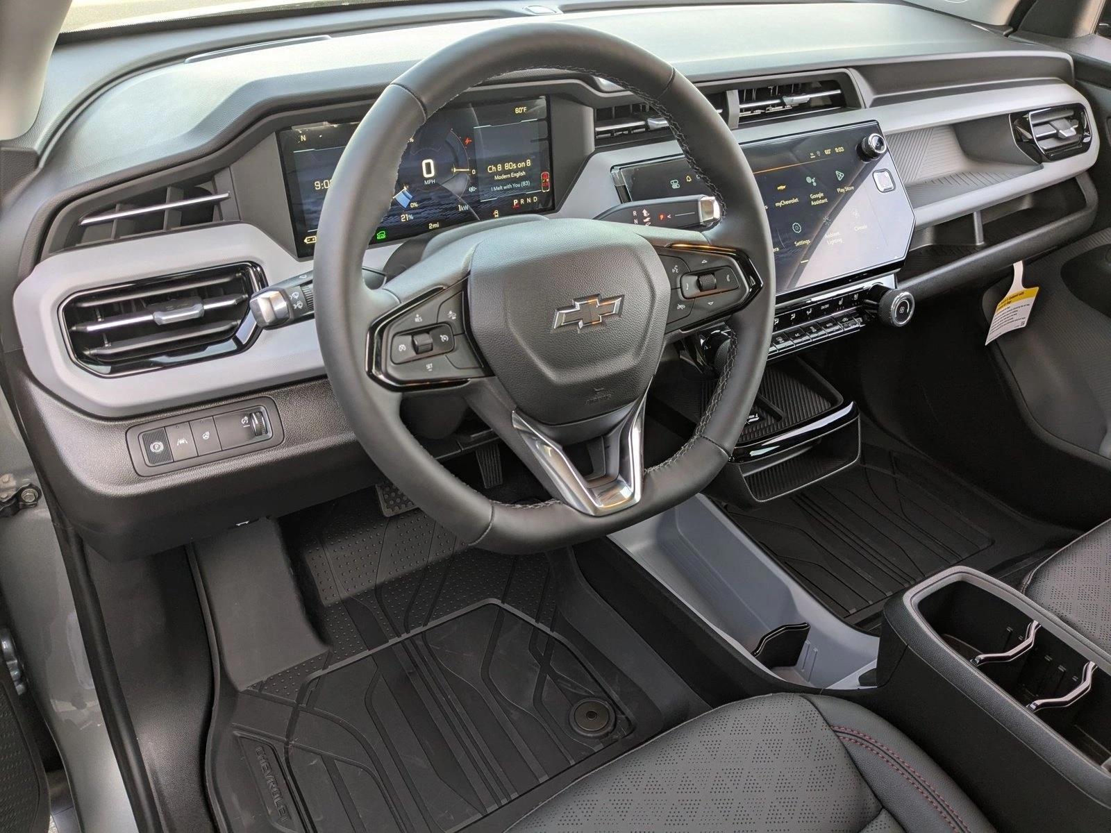 Thumbnail: 2027 Chevrolet Bolt EV - 3