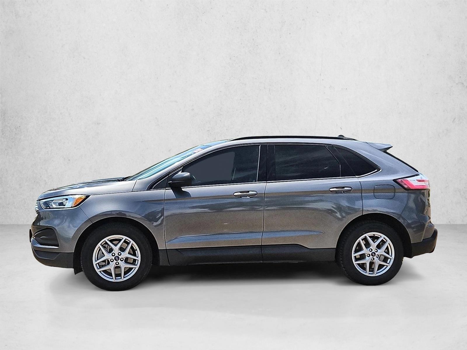 Thumbnail: 2022 Ford Edge - 2