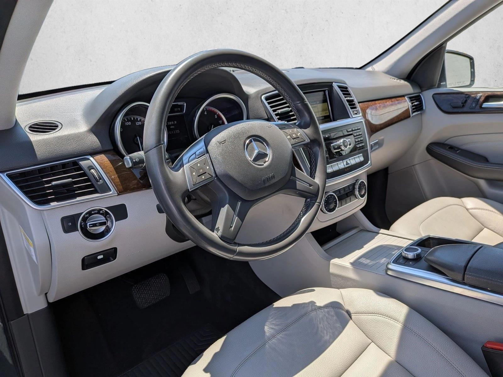 Thumbnail: 2012 Mercedes-Benz M-Class - 3