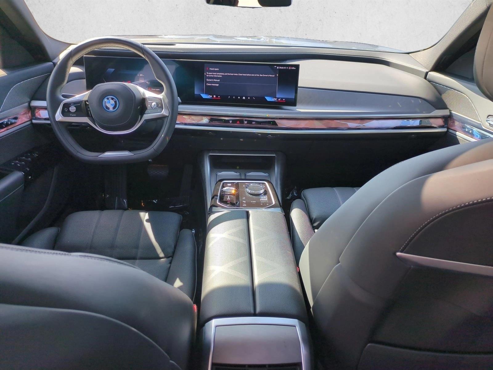 Thumbnail: 2025 BMW i7 - 4