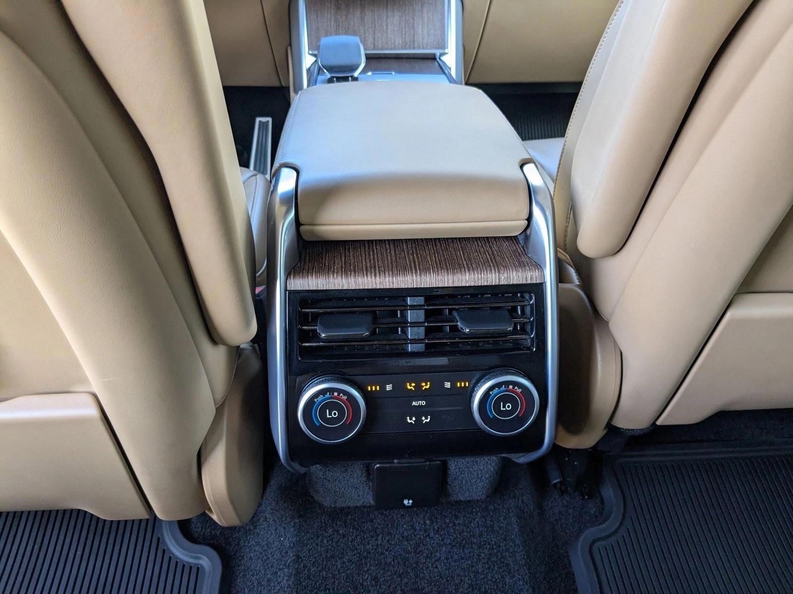 2025 Land Rover Range Rover SE - Photo 18