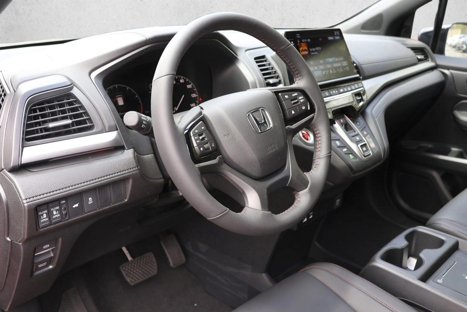 Thumbnail: 2026 Honda Odyssey - 3