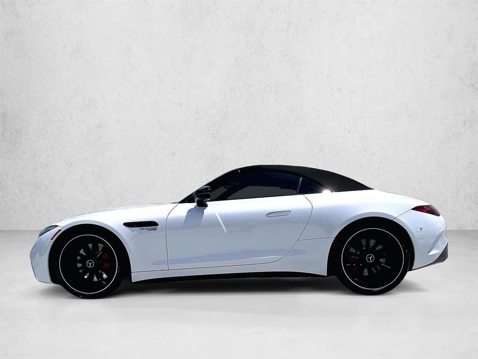 Thumbnail: 2022 Mercedes-Benz SL-Class - 2