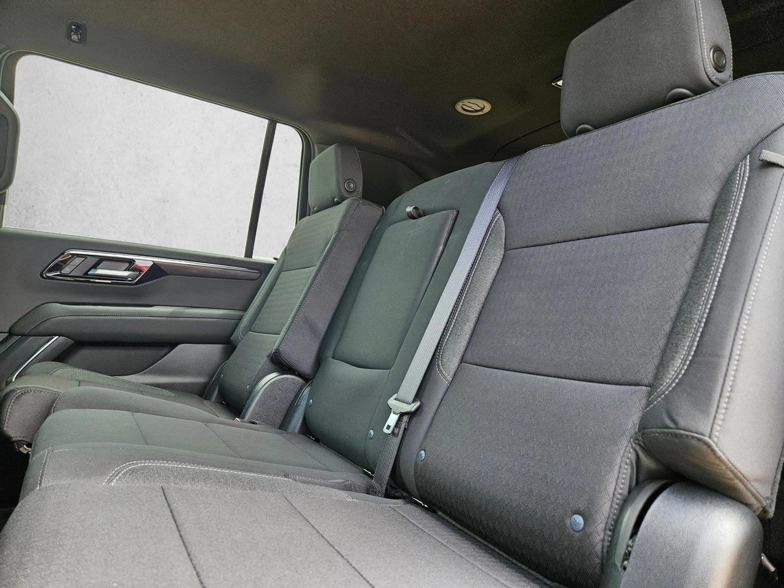 Thumbnail: 2026 Chevrolet Suburban - 4