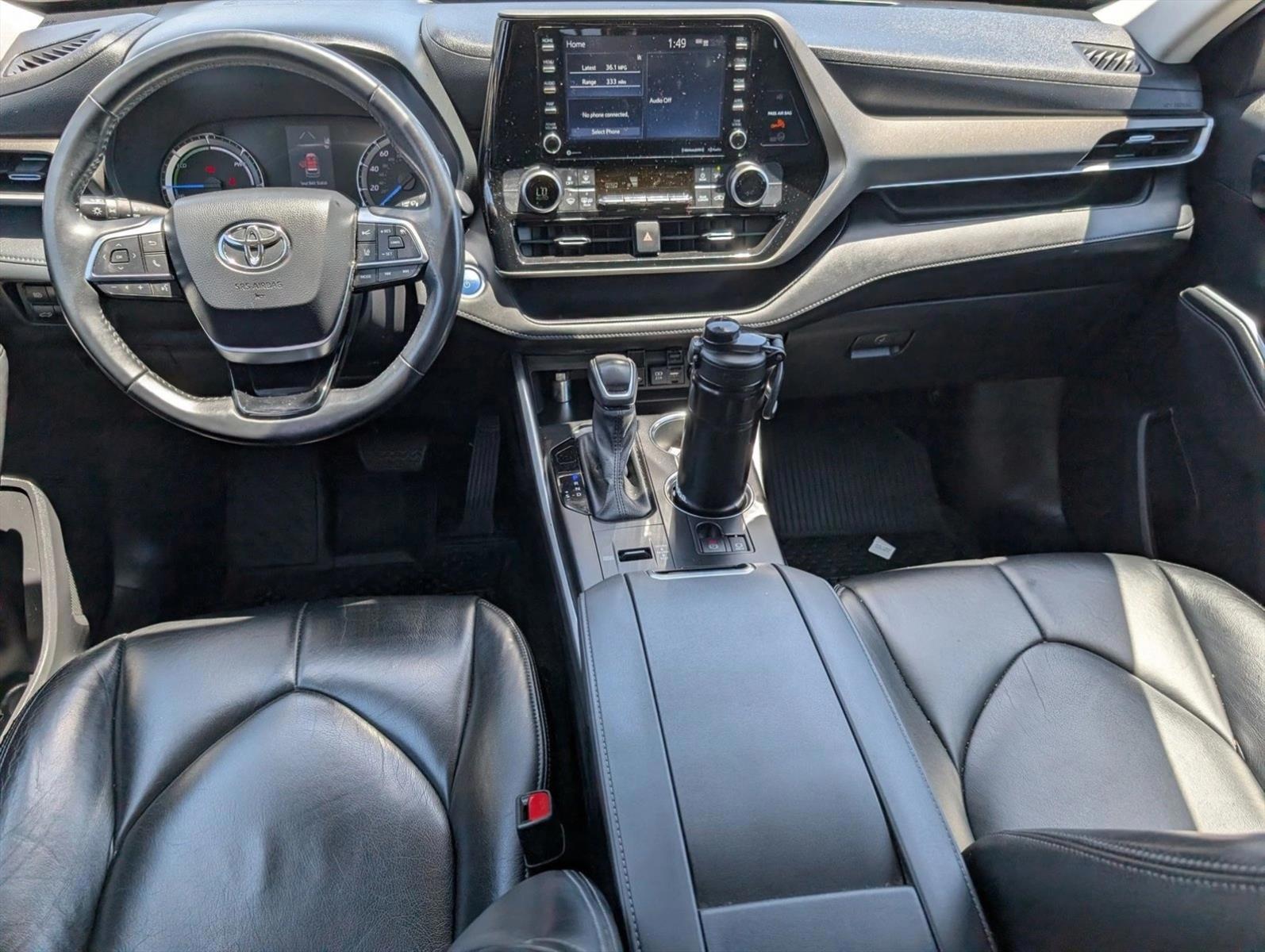 Thumbnail: 2021 Toyota Highlander - 3