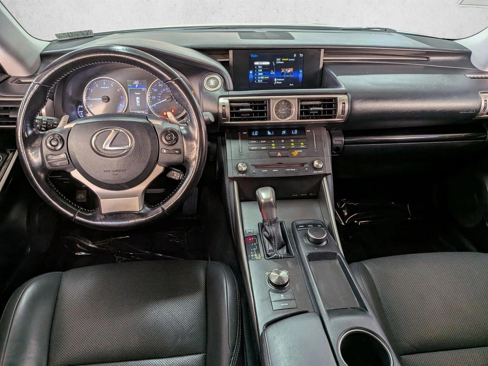 Thumbnail: 2016 Lexus IS - 4