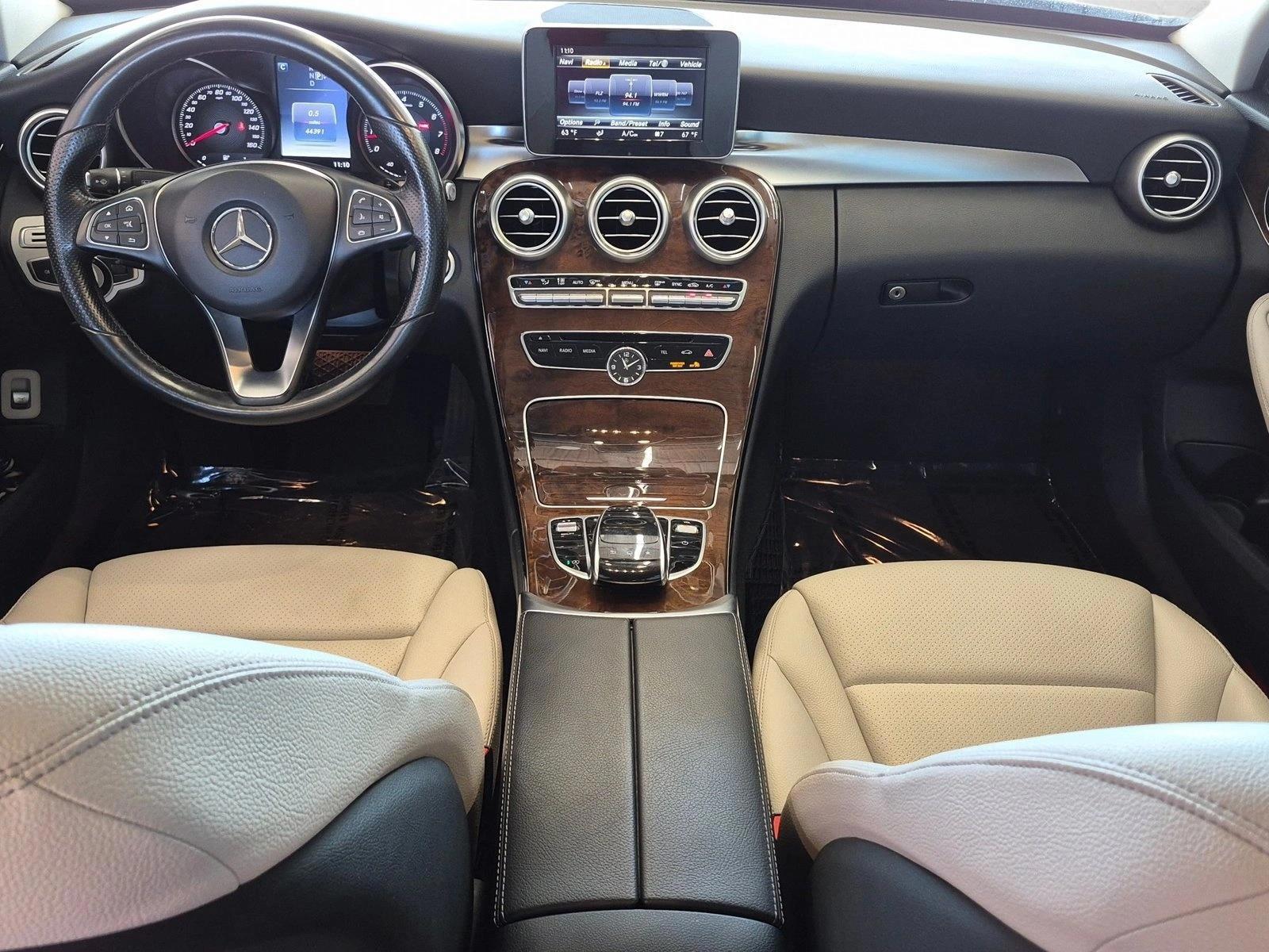 Thumbnail: 2015 Mercedes-Benz C-Class - 4